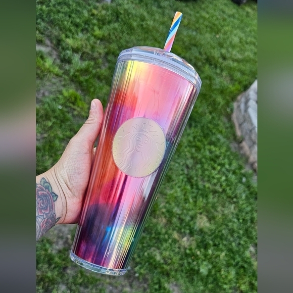 2021- July Dome Rainbow Pride Starbucks‎ Cup - Picture 1 of 2